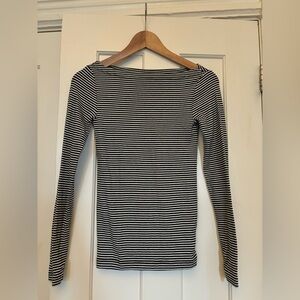 GAP xxs striped long sleeve top. Extra soft